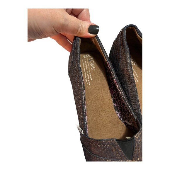 Toms Women's Metallic Copper Calypso Peep Toe Wedge Shoe Size 9.5W - Picture 12 of 13